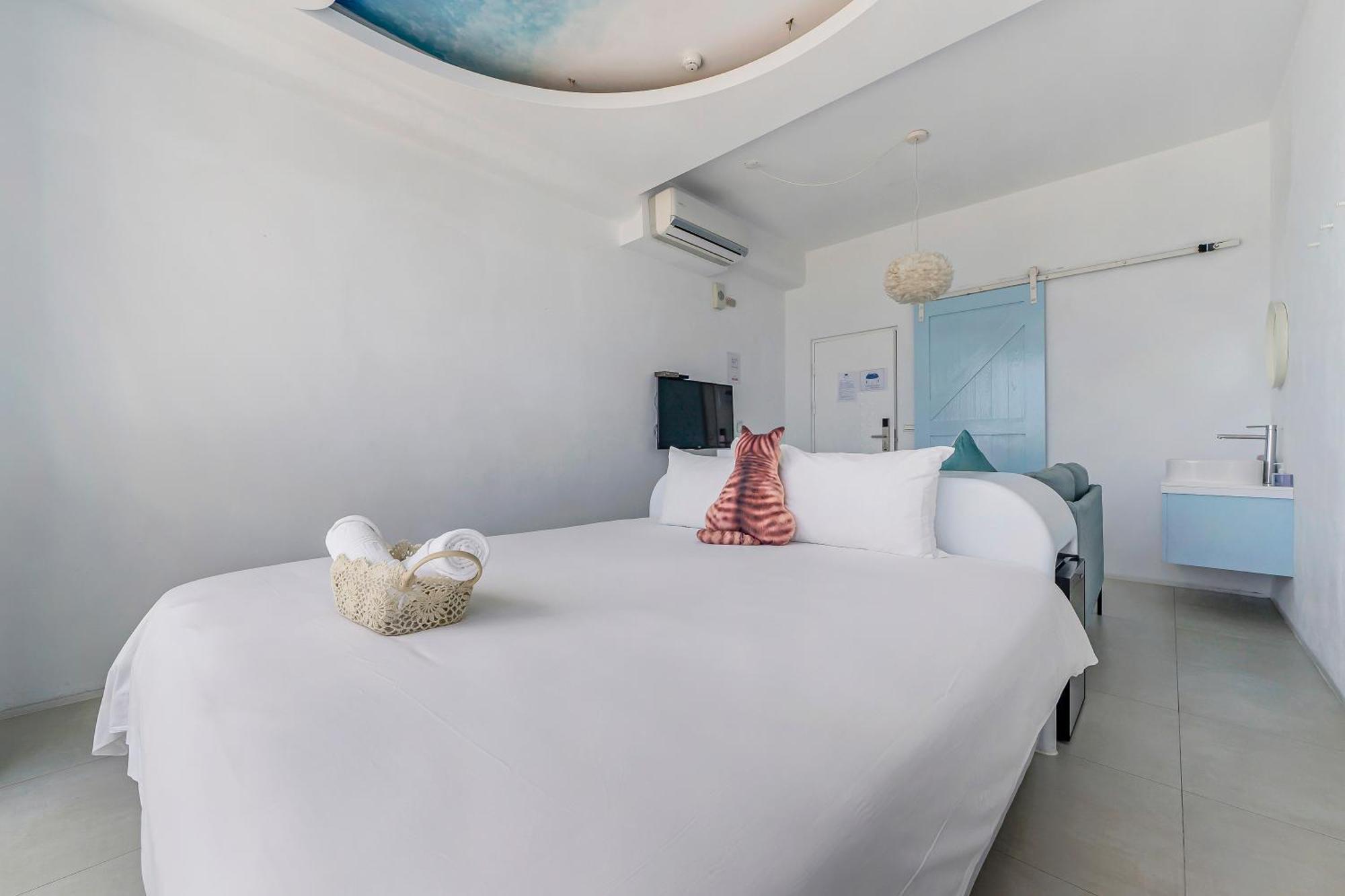 Cat At Greece Bed & Breakfast Nanwan Luaran gambar